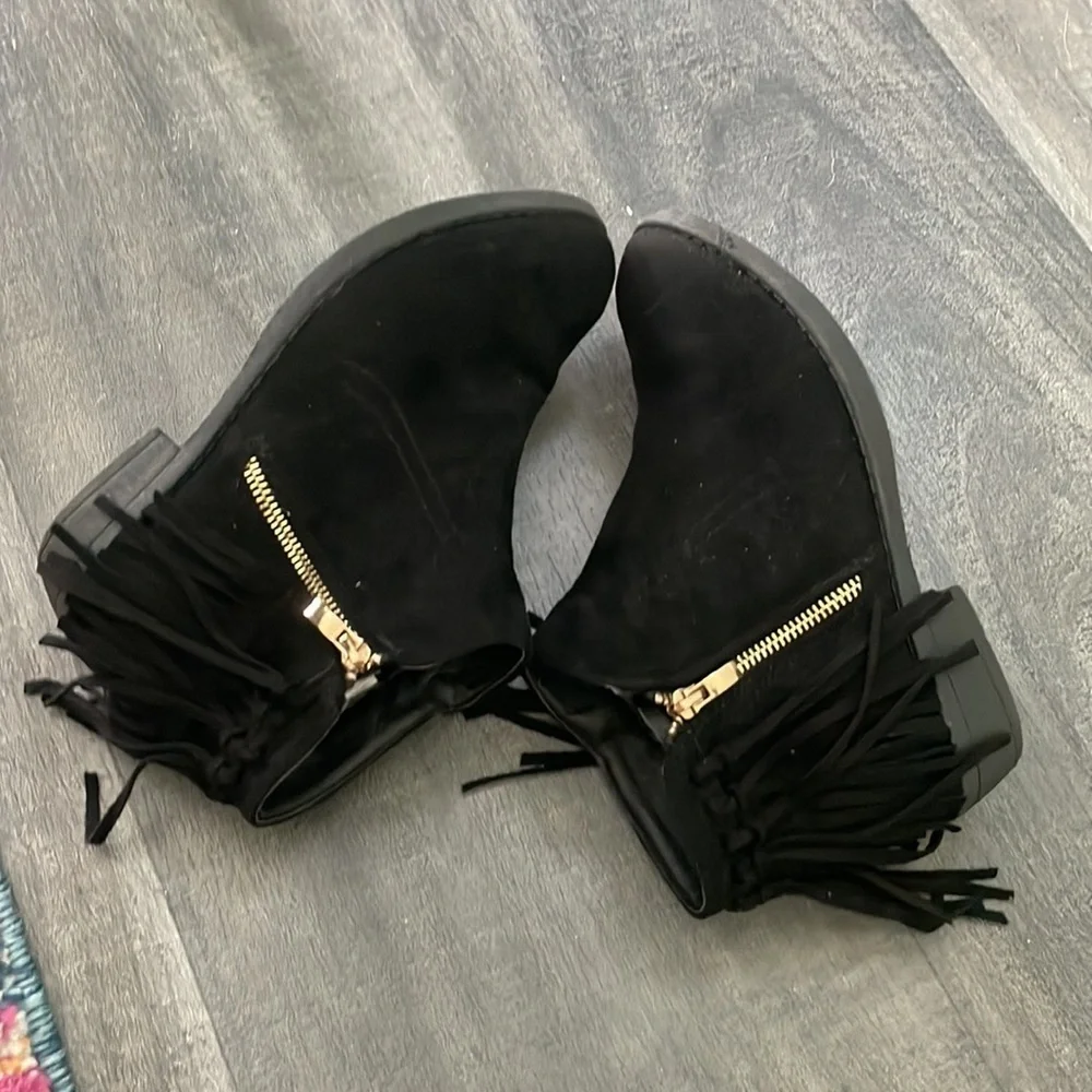 JustFab Kids Fringe Back Bootie